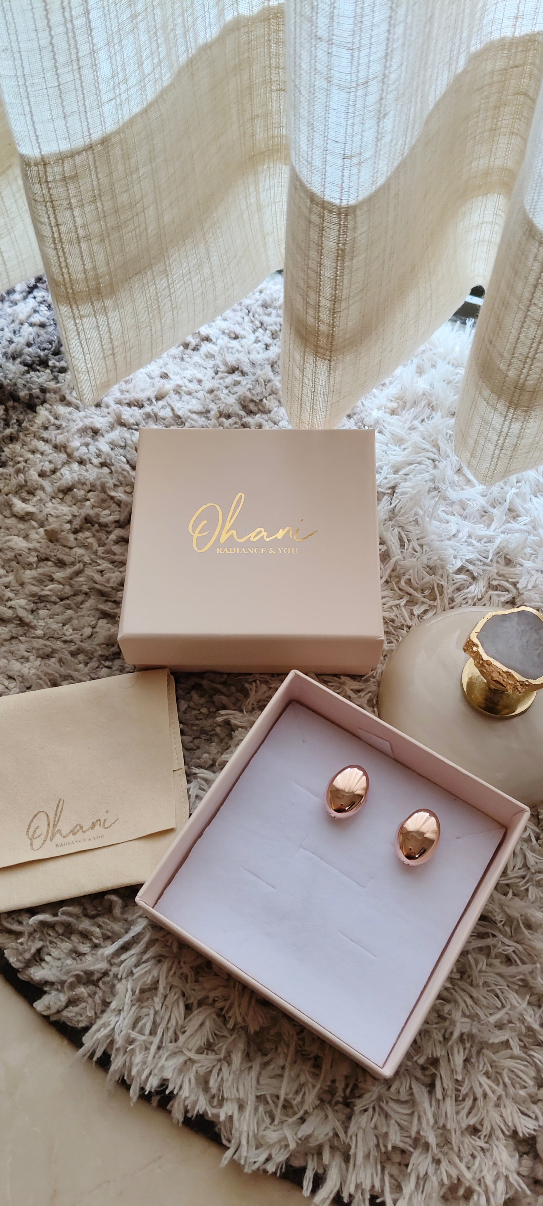 Blush Oval Pop Earrings