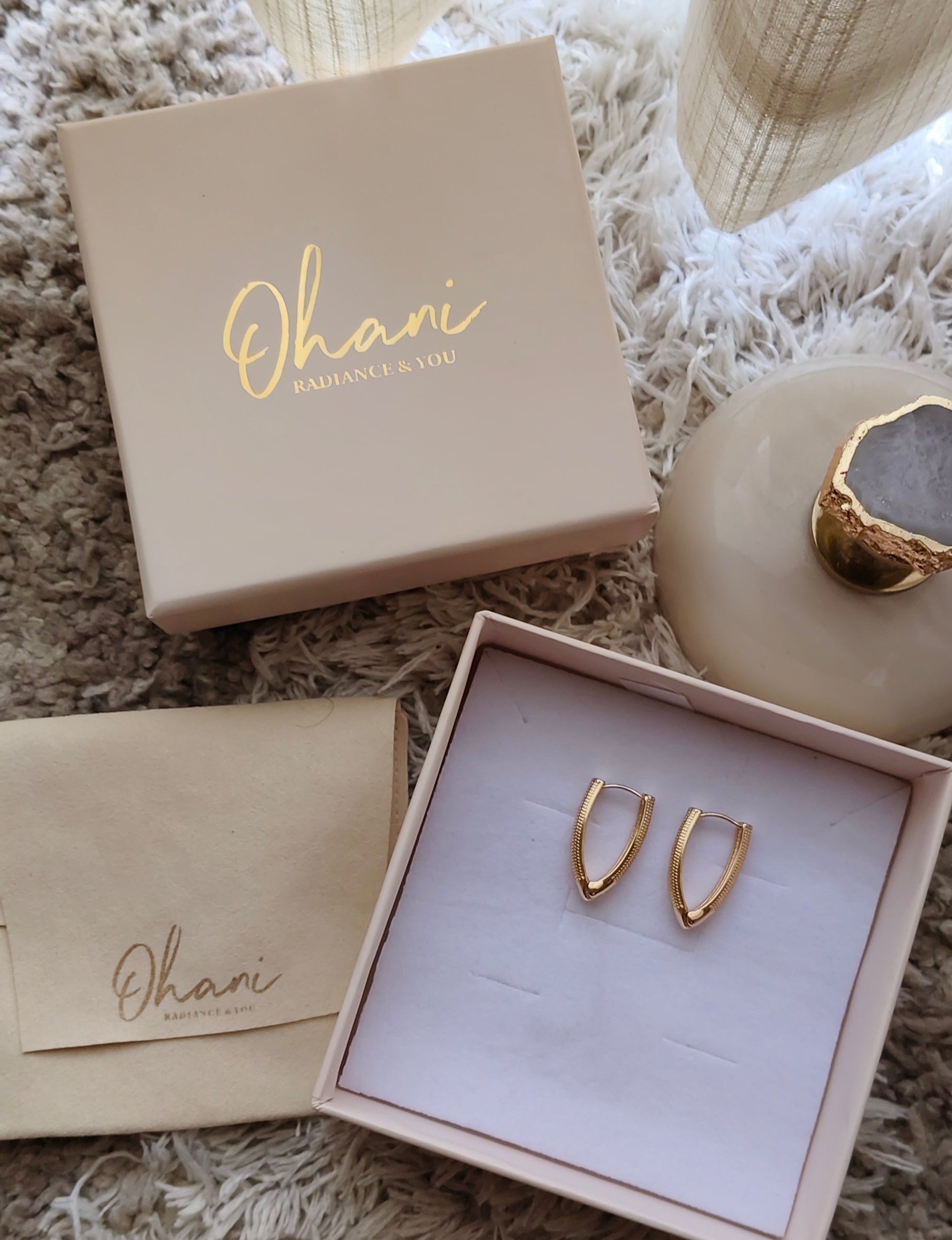 Golden Gaze Earrings