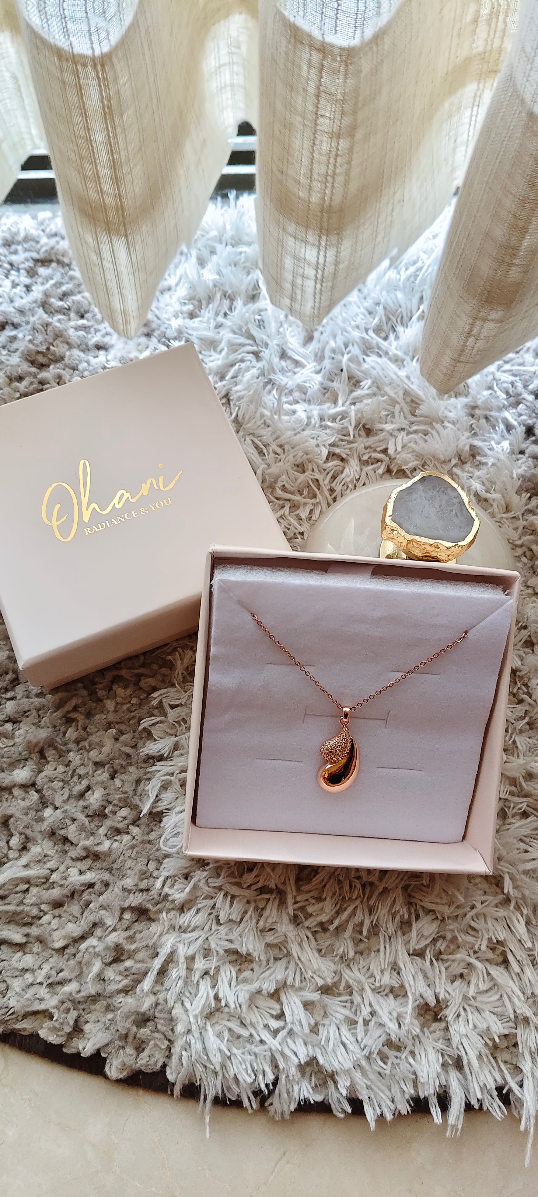 Golden Leaflet Necklace