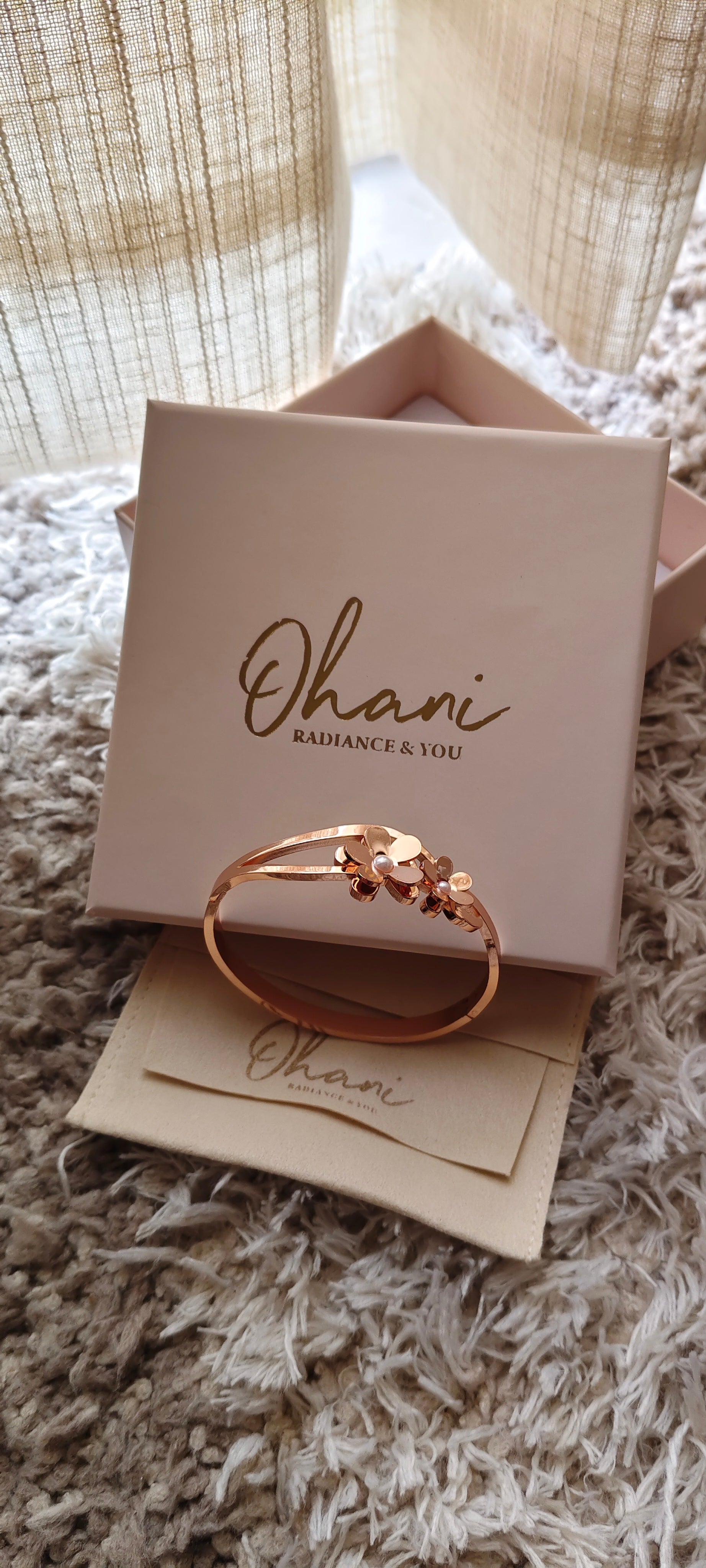 Petal Pearl Band Bracelet