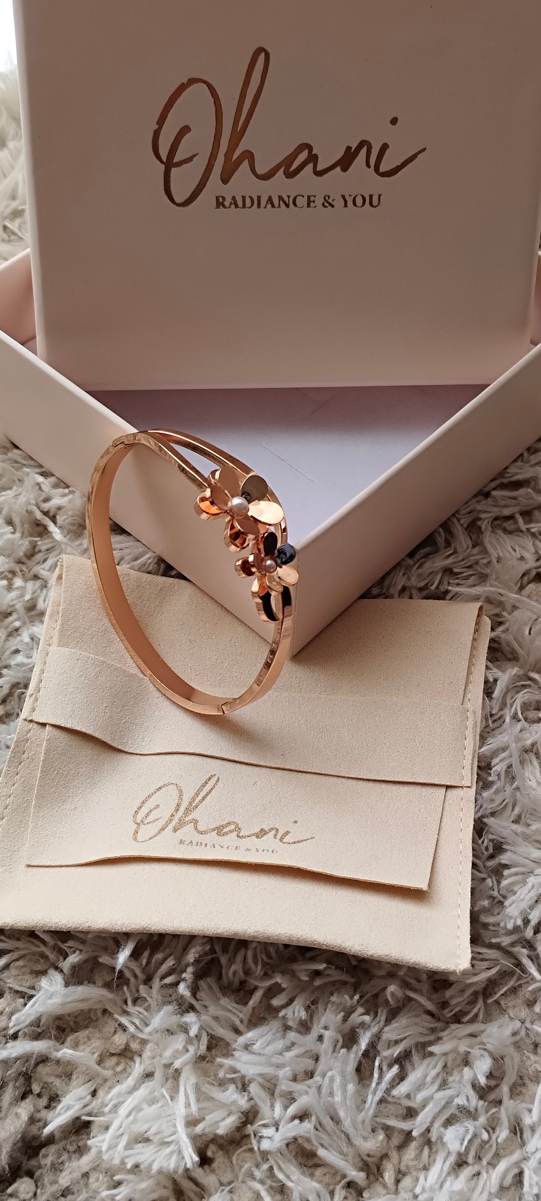 Petal Pearl Band Bracelet