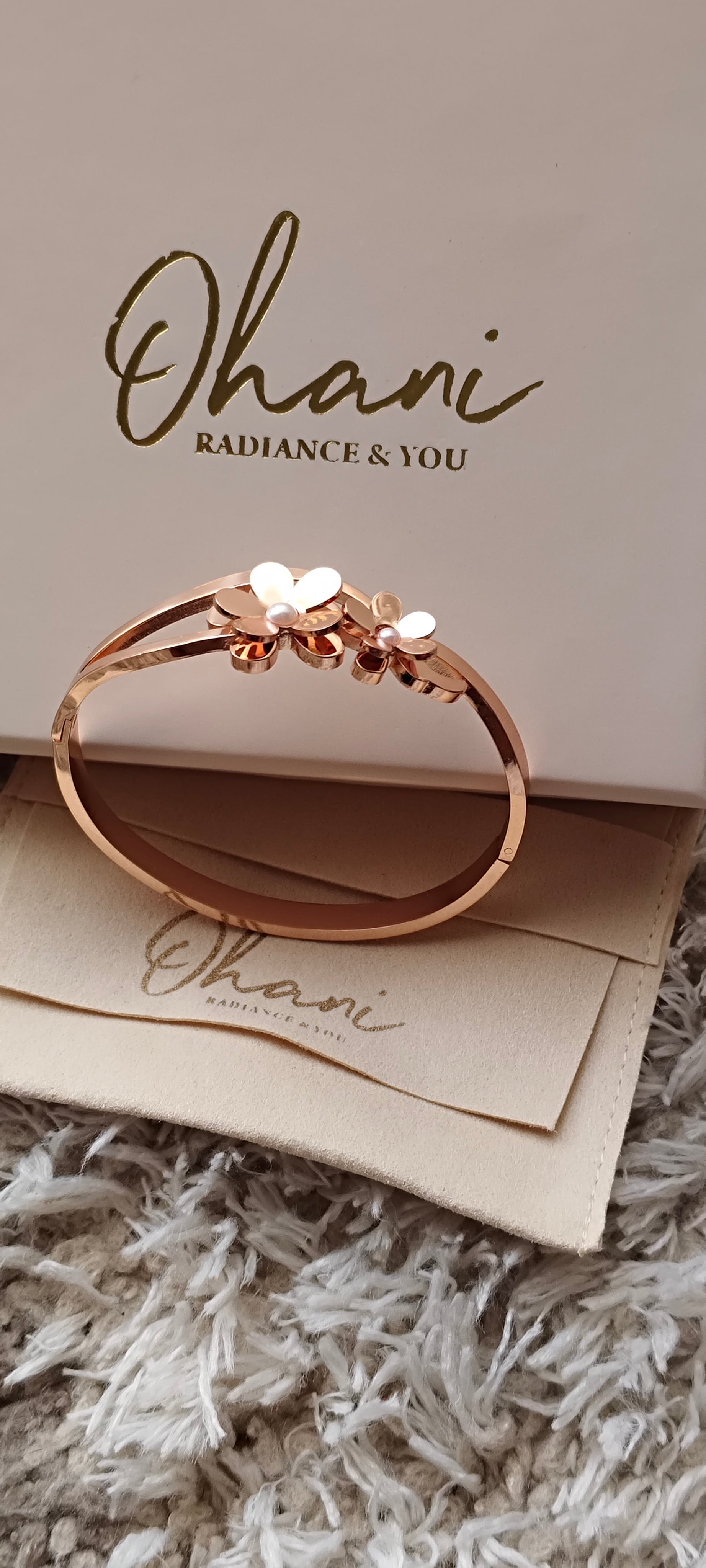 Petal Pearl Band Bracelet