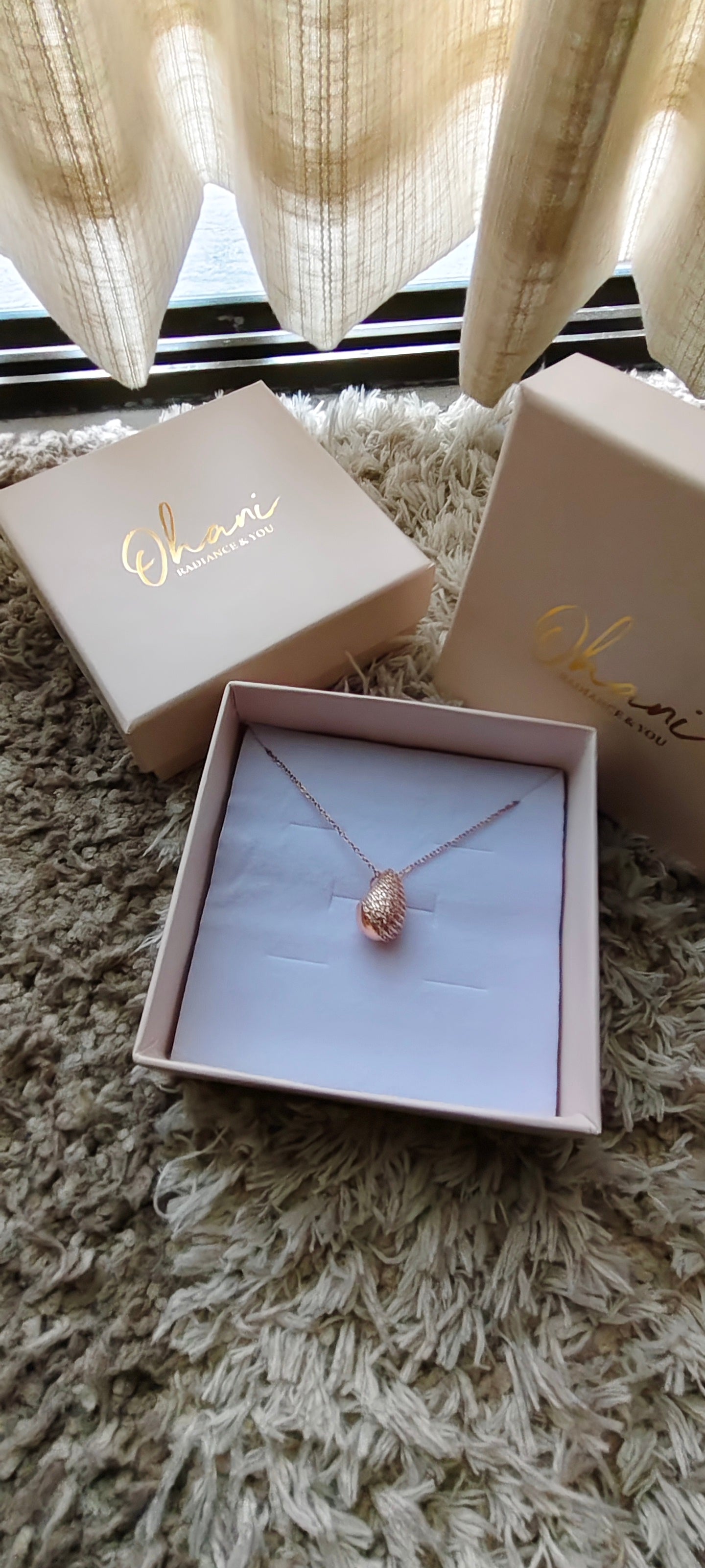 Rose Streamleaf Necklace