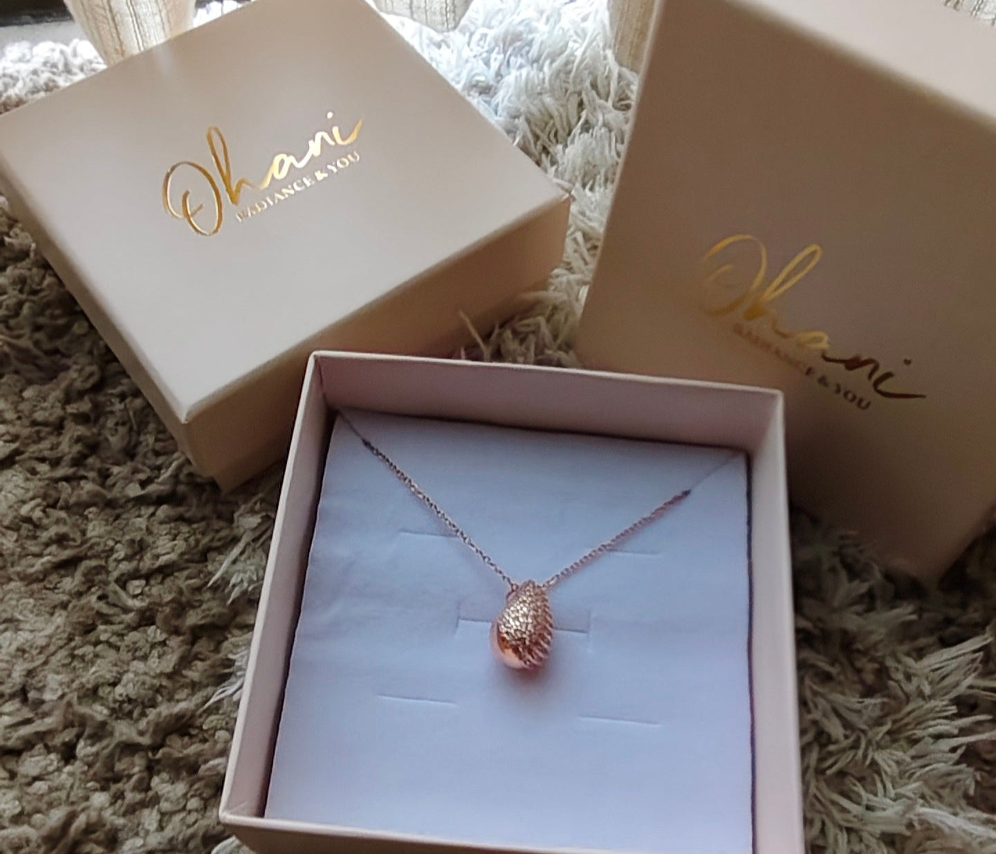 Rose Streamleaf Necklace